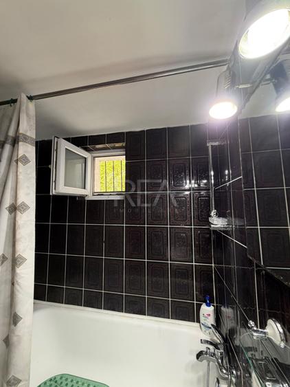 Apartament cu 2 camere semidecomandat, mobilat în Mărgeanului