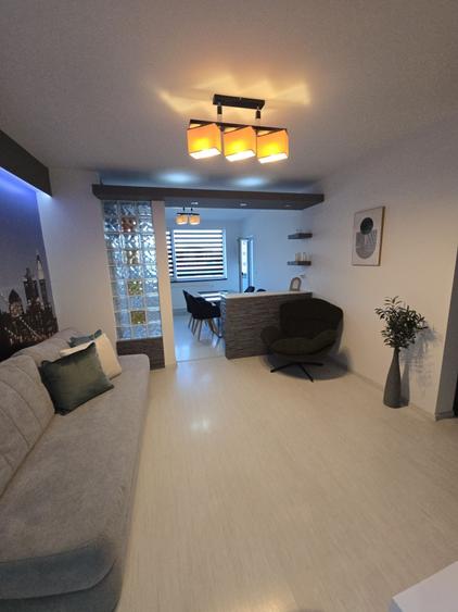 Apartament cu 2 camere semidecomandat în Florești
