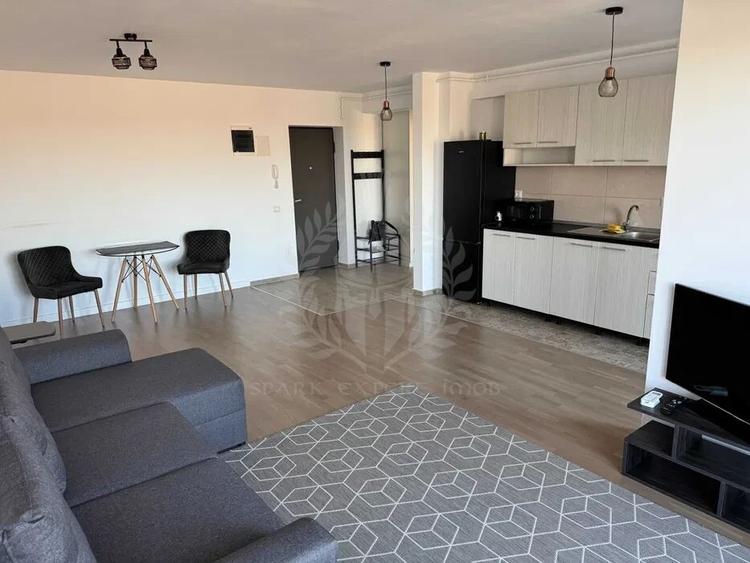 Apartament cu 2 camere decomandat, mobilat în Albert