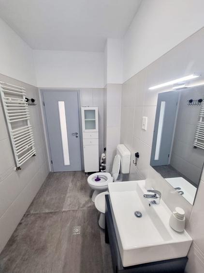 Apartament cu 2 camere decomandat, mobilat în Torontalului