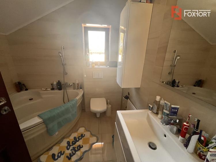 Casă individuală cu 6 camere cu Canalizare în Freidorf