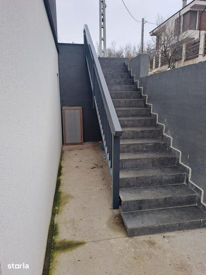 Apartament cu 3 camere în Ciurea