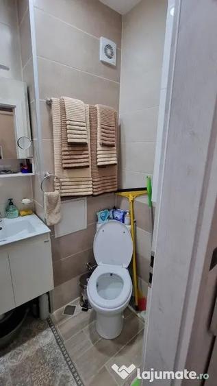 Garsonieră decomandată în Torontalului