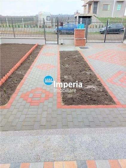 Duplex cu 5 camere cu Canalizare în Lunca Cetățuii