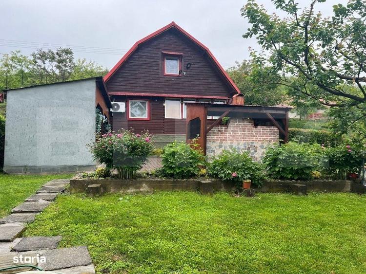Casă cu 4 camere în Criș
