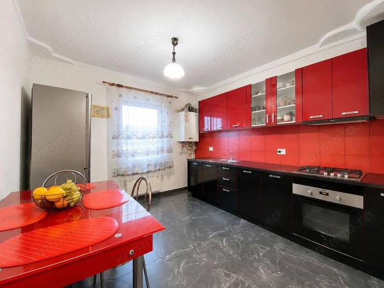 Apartament cu 3 camere semidecomandat, mobilat în Girocului