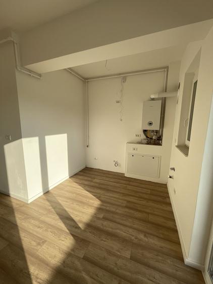Apartament cu 3 camere decomandat în Aradului