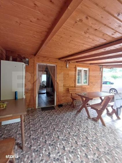Casă cu 5 camere cu Teren 2800 Mp în Moldovenești
