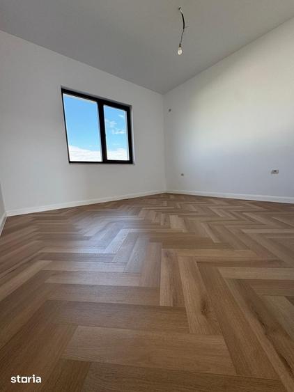 Casă cu 6 camere cu Teren 500 Mp în Clinceni