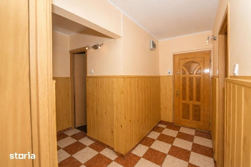 Apartament cu 3 camere decomandat în Prundu