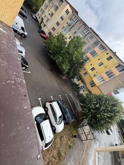 Apartament cu 2 camere decomandat în Exterior Vest