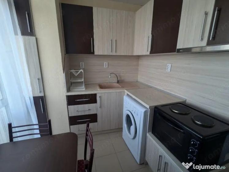 Apartament cu 2 camere decomandat în 1 Decembrie 1918
