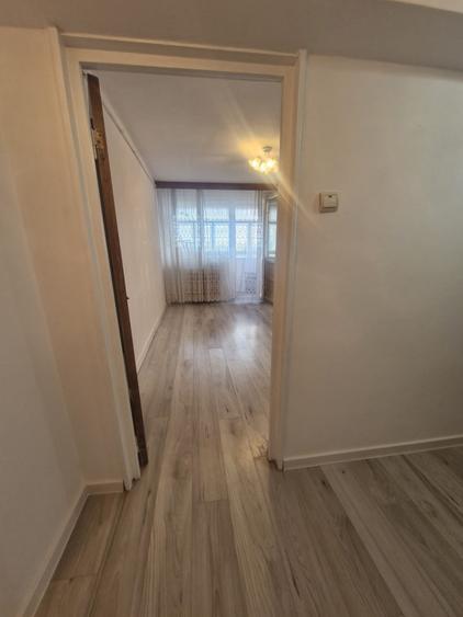Apartament cu 2 camere decomandat în Drumul Taberei