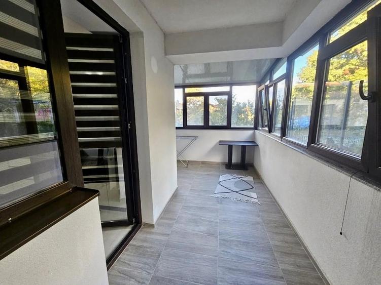 Apartament cu 3 camere decomandat, mobilat în Găvana Platou