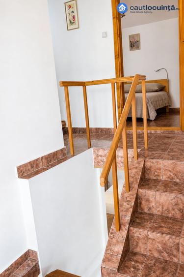 Casă cu 5 camere cu Teren 235 Mp în Curtea de Argeș