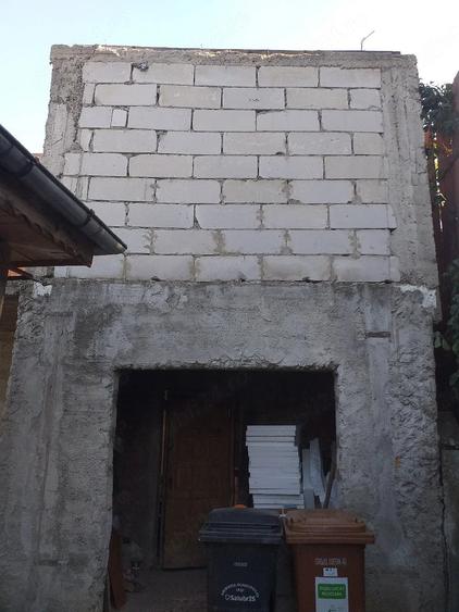 Casă cu 3 camere cu Teren 775 Mp în Central