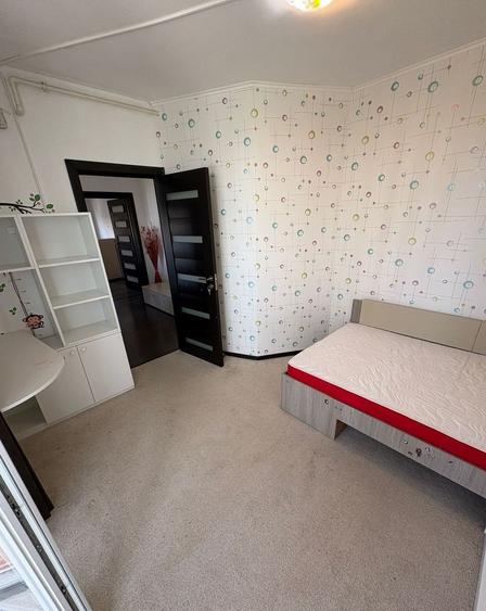 Apartament cu 3 camere decomandat în Ghencea