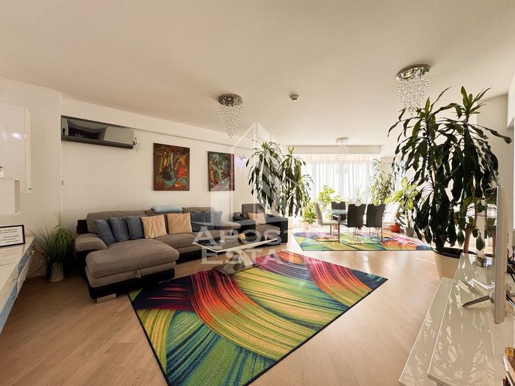 Apartament cu 3 camere semidecomandat, mobilat în Elisabetin