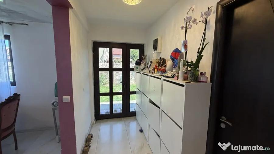 Casă cu 5 camere cu Teren 457 Mp în Ciorogârla