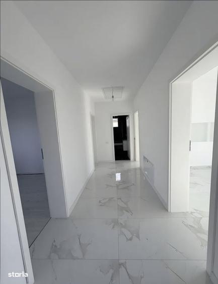 Casă cu 4 camere cu Teren 350 Mp în Clinceni