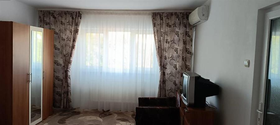 Garsonieră decomandată, mobilată în Calarași 4