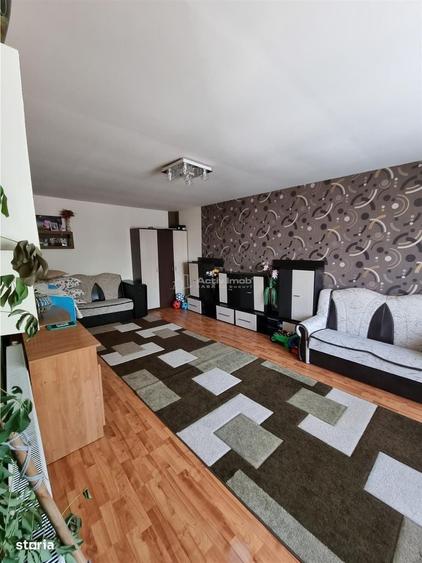 Casă cu 4 camere decomandat în Brânceni
