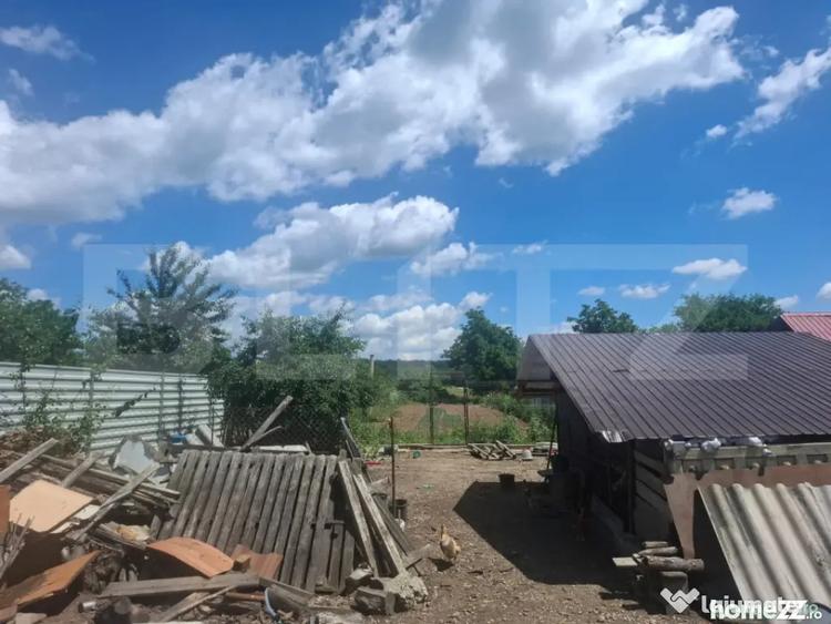 Casă cu 5 camere cu Teren 5800 Mp în Crângurile