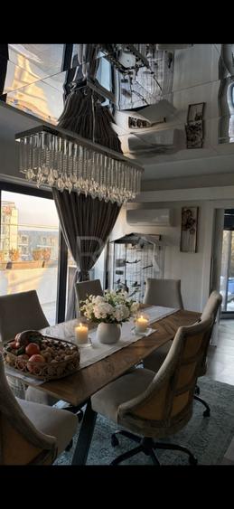 Penthouse cu 4 camere decomandat, mobilat în Politehnica