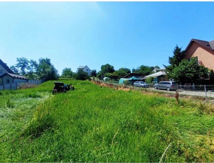 Teren de 1400 mp, în Nicolina