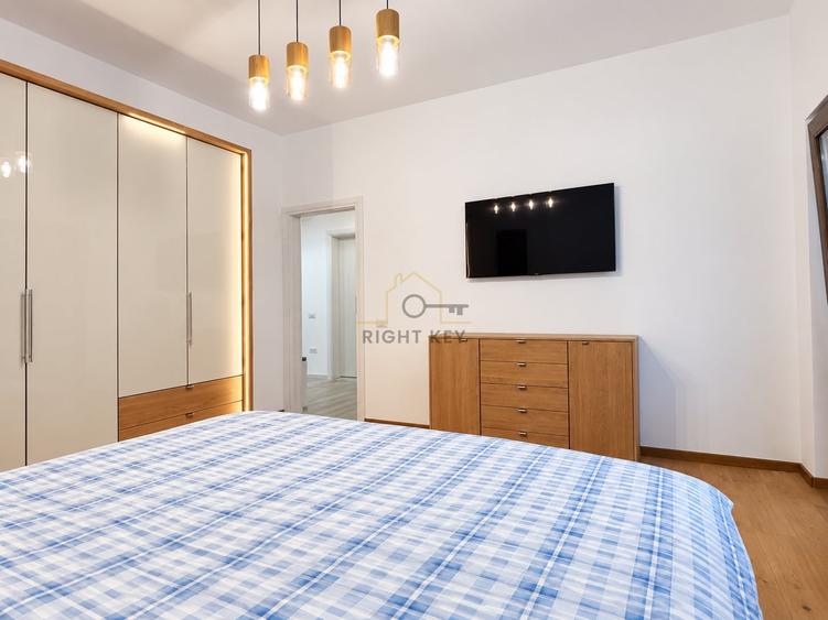 Apartament cu 3 camere decomandat, mobilat în Capitale