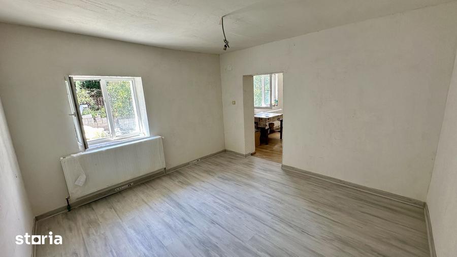 Casă cu 3 camere cu Teren 270 Mp în Central