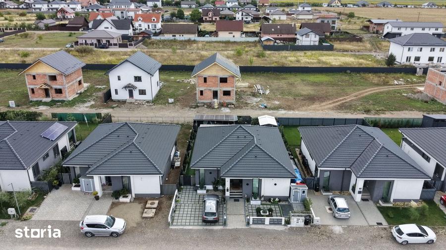 Casă cu 4 camere cu Teren 330 Mp în Tărlungeni