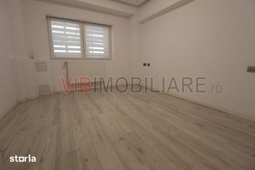Apartament cu 3 camere decomandat, mobilat în Decebal