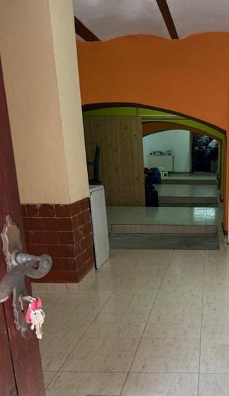 Casă individuală cu 8 camere cu Canalizare în Sinaia