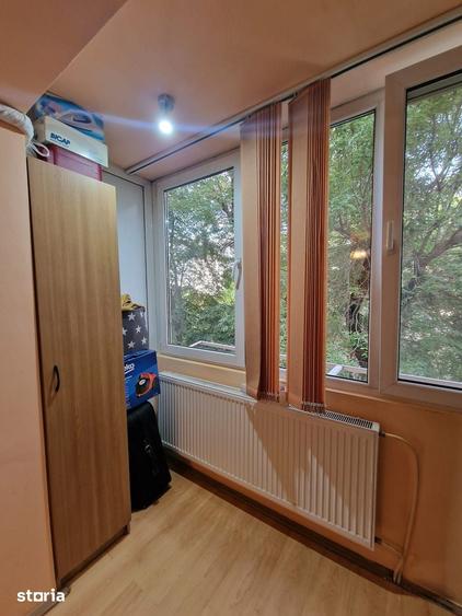 Apartament cu 3 camere semidecomandat în Șagului