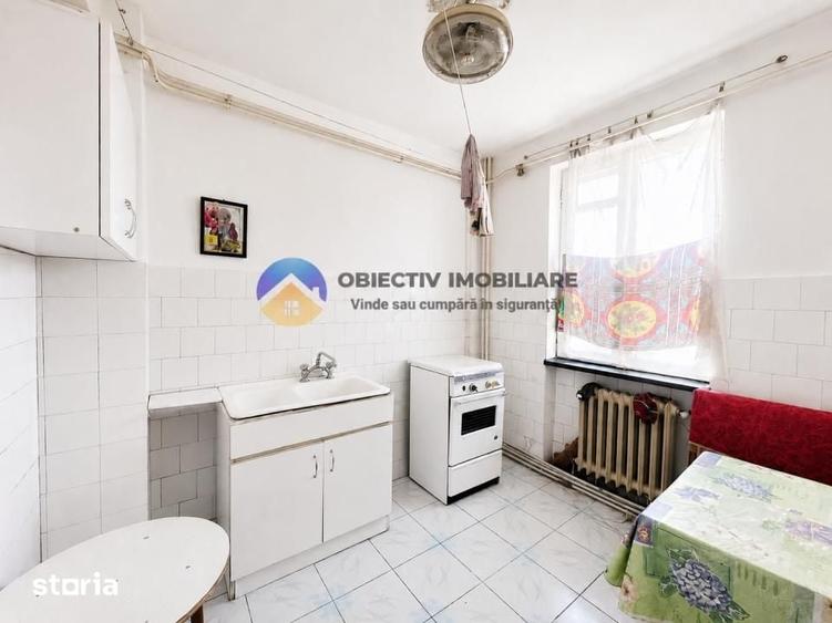 Apartament cu 4 camere semidecomandat în Dărmănești