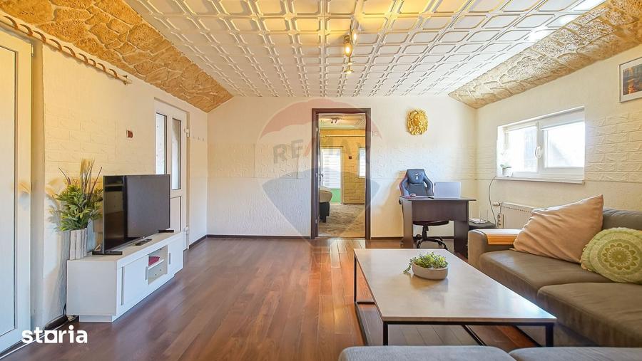 Casă cu 3 camere cu Teren 100 Mp în Central