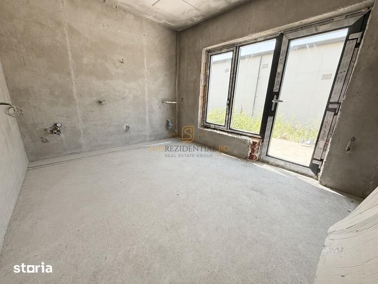 Casă cu 5 camere cu Teren 334 Mp în Vidra