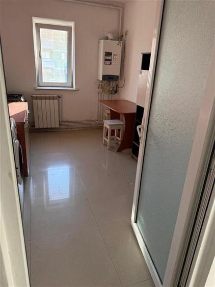 Apartament cu 3 camere semidecomandat în Ultracentral