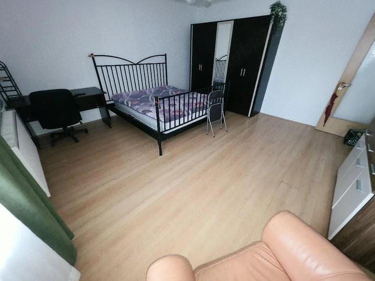 Apartament cu 3 camere decomandat în Complex Studențesc