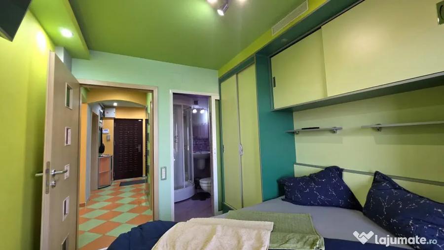 Apartament cu 4 camere decomandat în Complex Studențesc