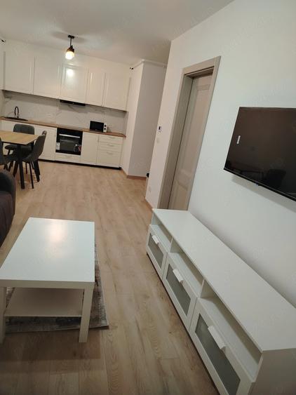 Apartament cu 2 camere semidecomandat în UTA