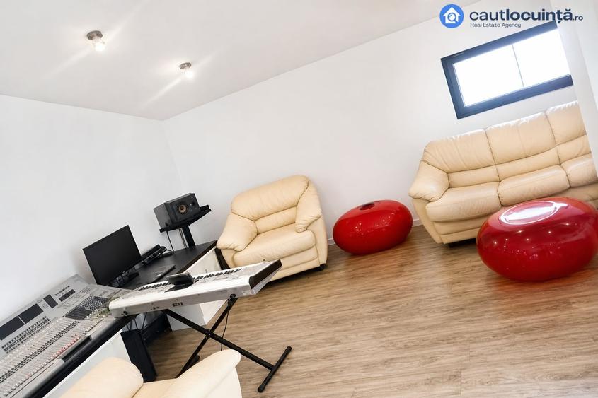 Casă cu 5 camere cu Teren 220 Mp în Vitan