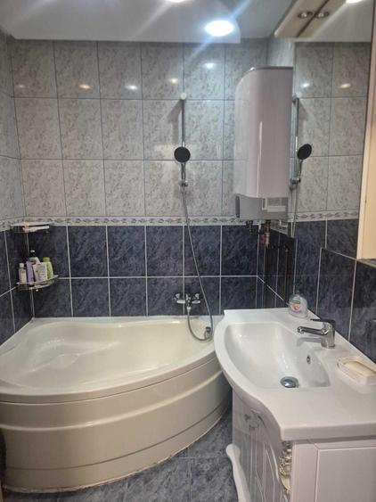 Apartament cu 3 camere decomandat în Doamna Ghica