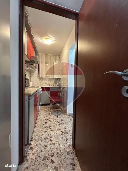 Inchiriez apartament cu 2 camere str. CLOSCA - CETATE - 1