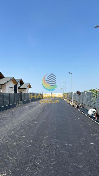 Casă individuală cu 5 camere cu Canalizare în Frumușani