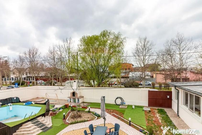 Casă cu 7 camere cu Teren 504 Mp în 16 Februarie