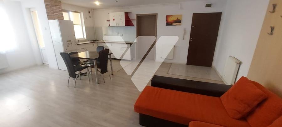 Apartament cu 3 camere semidecomandat, mobilat în Hipodrom 3