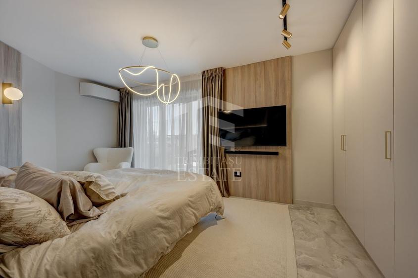 Penthouse cu 5 camere decomandat, mobilat în Mihai Bravu