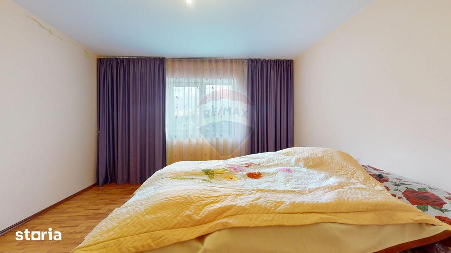 Casă cu 5 camere cu Teren 2633 Mp în Sita Buzăului